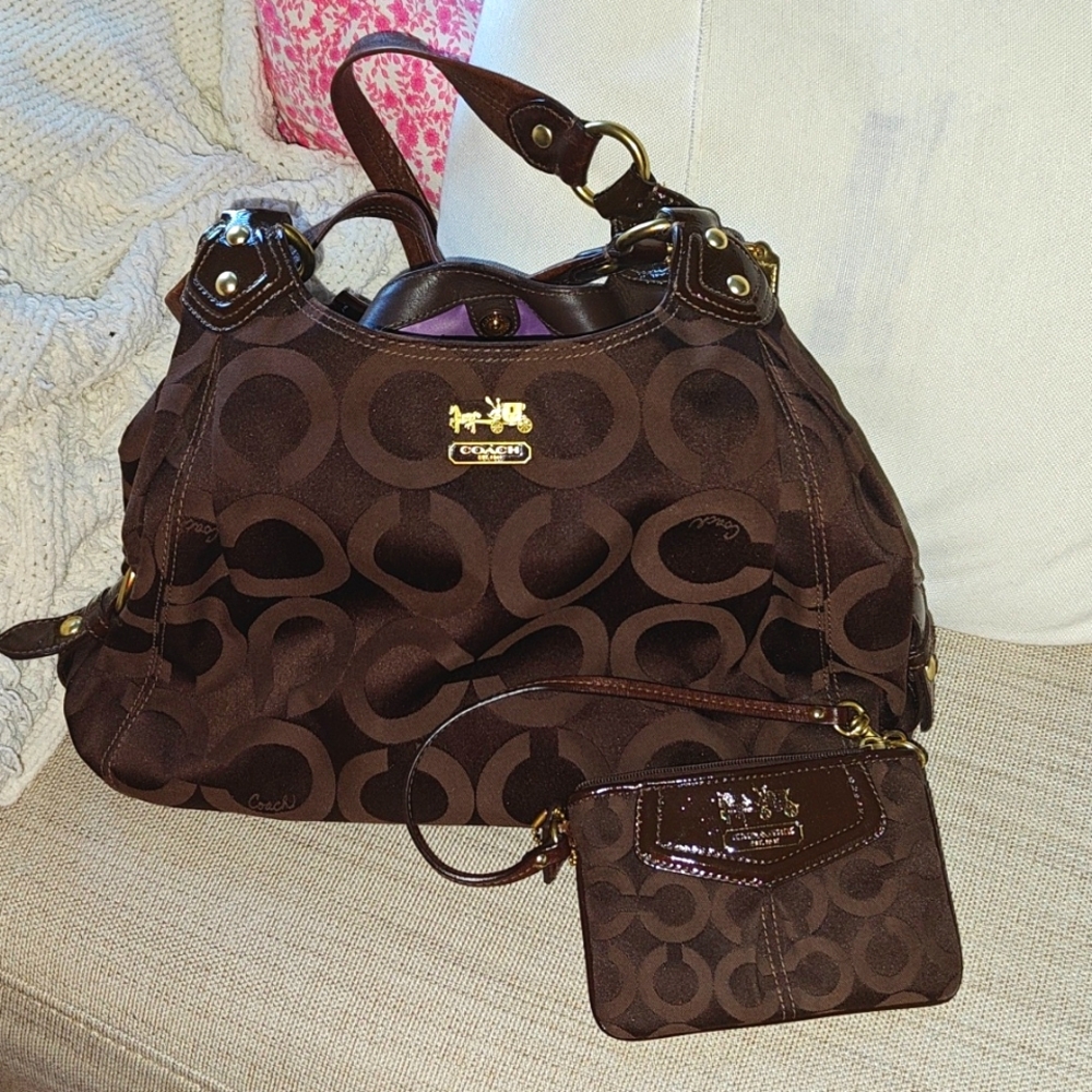 COPY - COACH Maggie Madison Op Art Brown Canvas Shoulder Bag with three Compart…